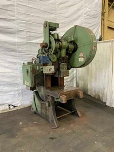 70 Ton, Federal #6A-248, Obi single crank, 4" stroke, 33" x 25" bed, 3" adjustment, 7.5 HP