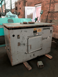 No. 43-HV Quickwork-Whiting, 3/16" cutting capacity mild steel, 9-20 RPM vari-speed, 3 HP