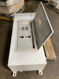 600 Amp. General Electric, APN, Panelboard Plug In Style, 208Y/120V. 3PH 3R Encl SGDA22AT0400