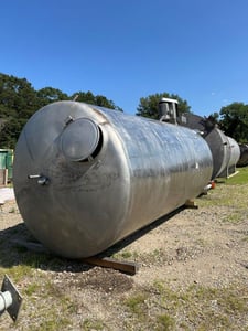 4000 gallon Stainless Steel mix tank, agitation