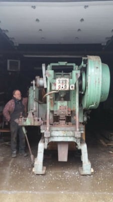 45 Ton, V & O, OBI Power Press, air clutch, adjustable, 1.75" Stroke, 9" Shut height, 36" x 21" x 2.5"