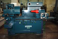 Cincinnati Milacron Heald #274, universal, 30" swing, Heald Red-Head grinding spindle, 18" 4-jaw