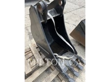 Caterpillar BACKHOE.LOADER.420.18IN.BUCKET., Bucket, S/N: BT141101637, 2015