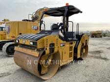 Caterpillar CB10, Asphalt Paver, 569 hours, S/N: NPP00187, 2019
