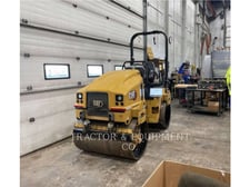 Caterpillar CB2.7, Asphalt Paver, 511 hours, S/N: 64800304, 2022