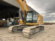 Caterpillar 352, Crawler Excavator, 1697 hours, S/N: KXH10208, 2023