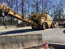 Weiler E2850-1243, Asphalt Distributor, 5374 hours, S/N: 1243, 2018