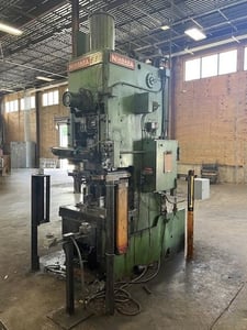 110 Ton, Niagara #E-90, OBI press, 6" stroke, 15" Shut Height, 39" RL x 25" FB bed, 46 SPM,air clutch &