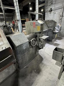 Setco #300-725-520, 30" single end right hand snag grinder with snap trap