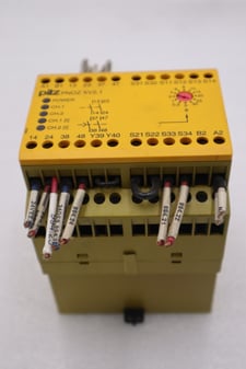 Pilz pnoz xv2.1 safety control relay stock 3419-d