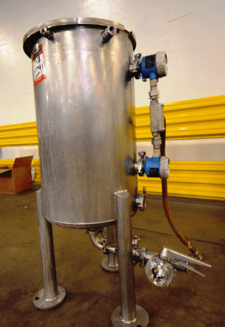 25 gallon 316 Stainless Steel tank, open top, 16-1/2" dia. x 29" deep, mounted on Stainless Steel pipe legs