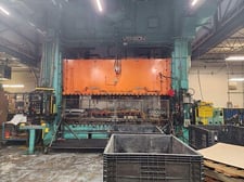 800 Ton, Verson #S4-800-168-84T, straight side double crank press w/ feedline, 20" stroke, 32" Shut Height