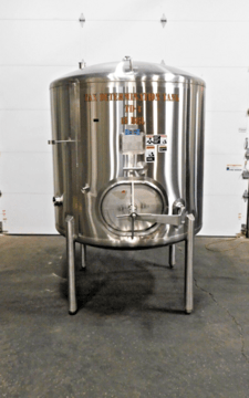 Walker 15 BBL 304 Stainless Steel tank, 15 barrel, 16" x20" manway, 3" side port, (2) 2" top inlets