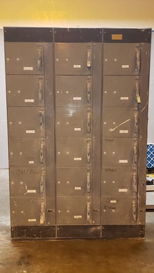 Allen-Bradley, Control Center, 60" L x 15" W x 91" H, 3 phase, 300 Amps Hor. & 600 Amps Vert., 600 VAC