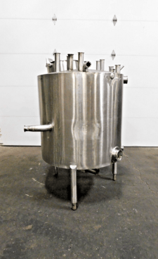 150 gallon 304 Stainless Steel tank, 35" straight wall, 38" diameter, slightly coned bottom, center outlet