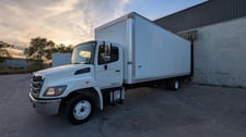 Hino #258, 24' box truck, diesel engine, automatic transmission, hydraulic brakes, only 201183 KM, 2015