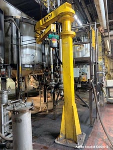 Articulating Liquid Container Lift Assist