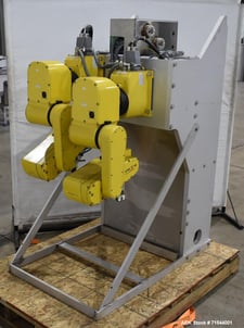 Fanuc, LR Mate 100iB, Robots, set of (2), 5-Axis, 3 kg Payload, 620 mm Reach, 2005