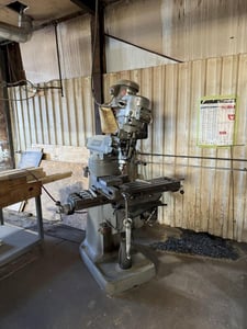 Bridgeport #Series-I, vertical knee mill, 2 HP