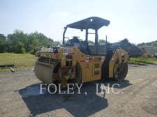 Caterpillar CB64B, Twin Drum Roller, 2424 hours, S/N: C5600123, 2016
