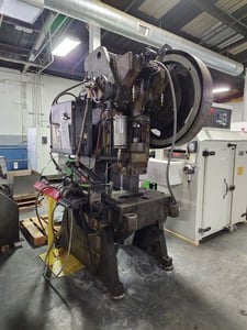 60 Ton, Minster #6, OBI press, 4" stroke, 15.5" Shut Height, 3" adj., 21" x32" bed, air clutch, 1963