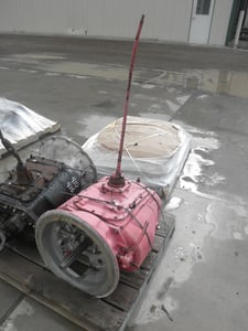 Spicer #1052-A, Transmission, rblt., w/clutch housing