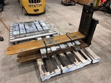 Forklift Forks, 60" L x 5" W x 2" T, 25.5" fork height, 20" mast carriage (4 available)