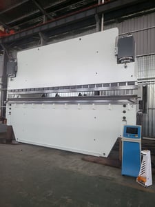 600 Ton, MAQ #WE67K-600X6000, hydraulic press brake, 19' overall, 188" between housing, DA53T Control, foot