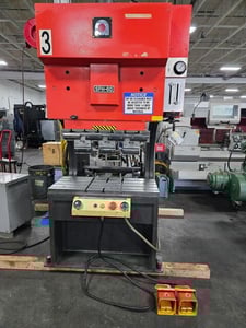 66 Ton, Amada #SPH-60C, hydraulic press brake, 2.7'OA, 32.28" between housing, 5.9"stroke, 22.5"open, 1986