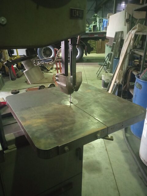 36" DoAll, vertical contour bandsaw w/ welder, coolant pump, worklight