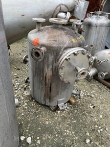 122 gallon Bendall, Stainless Steel vertical vessel, dished top, flat bottom, 30" dia. x 36" long, 2006