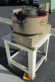 Roto-Finish #ST-1C-00-A30, vibratory parts finisher / deburring machine