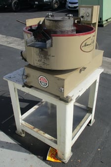 Roto-Finish #ST-1C-00-A30, vibratory parts finisher / deburring machine