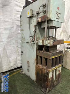 75 Ton, Kotokogyosho #VC-220, hydraulic C-frame press, 13.7" stroke, 20 HP