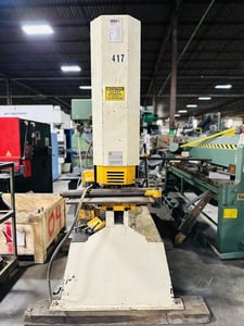 8" x 8" x .7" Geka #Hydracrop-165/S, 165 ton, serial #106104