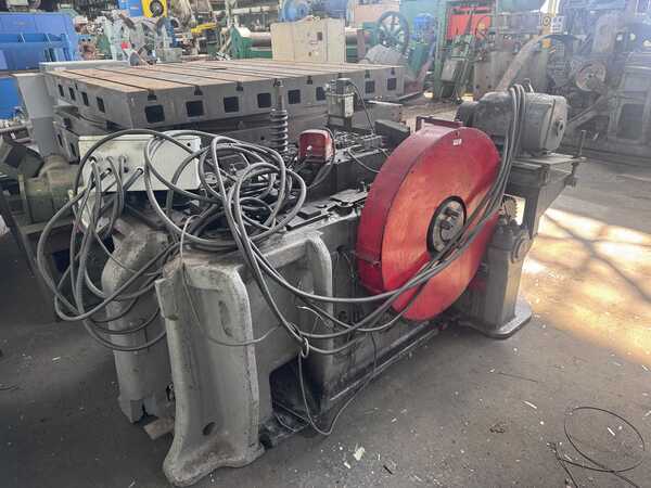1-1/4" Hill-Acme, upsetter, 2" die opening, air clutch, lube system, 15 HP