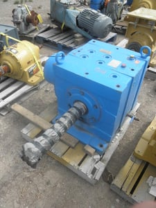 71 HP @ 350 RPM, Flender #KLN-280, Right Angle Gear Reducer Gearbox, 2.92 :1 Ratio, 119.70 RPM Output