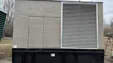 800 KW Caterpillar #C27, portable diesel generator set, 480 Volts, EPA Tier 2, sound attenuated enclosure