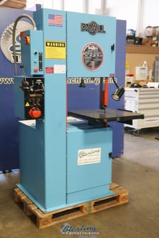 20" x 13" DoAll #2013-V, manual saw, 1" x 154" blade, 55-5200 FPM, hydraulic clamp