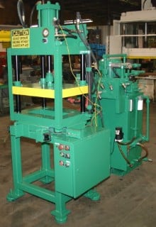 30 Ton, 19.5" x 19.75", 16.5" daylight, 9" stroke, 15 HP hyd.unit, cntrls, light curtains, #1890