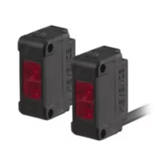 Keyence PZ-G51P Built-In Amplifier Photoelectric Sensor, Transmissive Cable, PNP