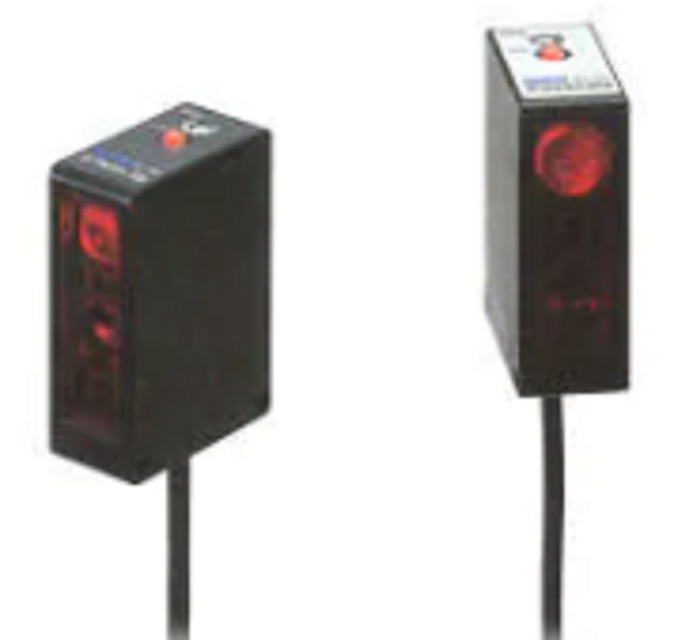 Keyence PK-72 Fixed-Distance Photoelectric Sensor, Main Unit, Long-Distance Type