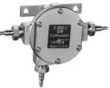 Johnson Controls C-202-1 2:1 Ratio Cumulator, 1/8 FPT Connection