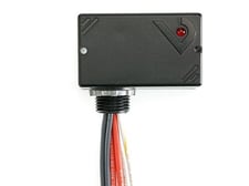Veris Industries V120 Enclosed Relay, SPDT, 24VAC/DC & 120VAC Coil, 1/2" Nipple