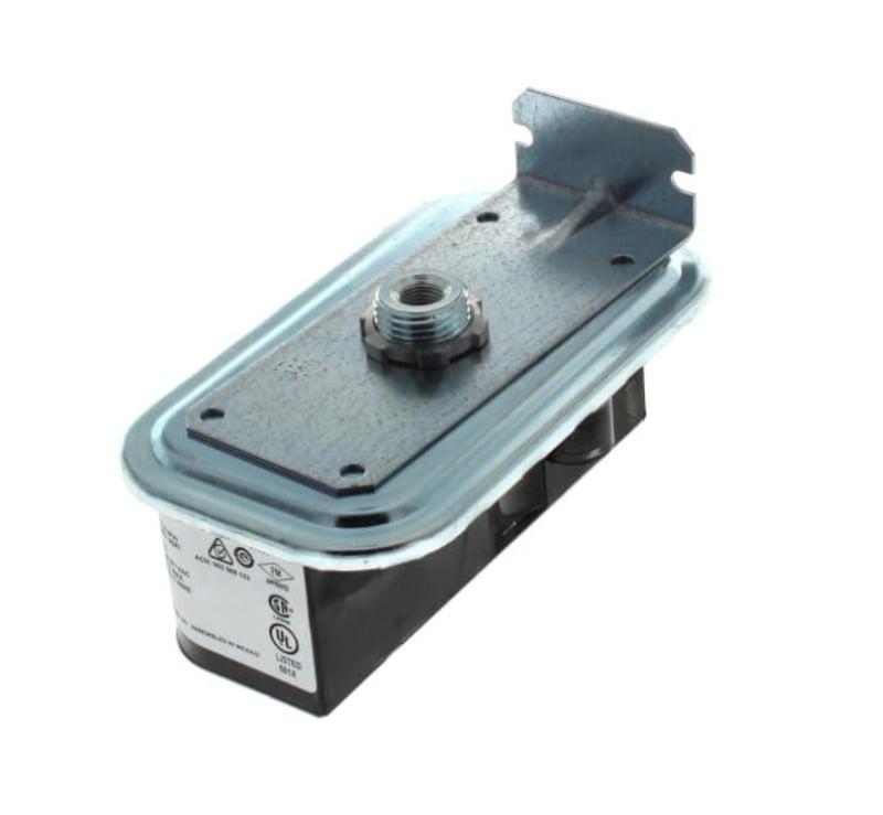 Johnson Controls P32AC-1C Sensitive Differential Pressure Switch, 0.15 - 12.0 WC