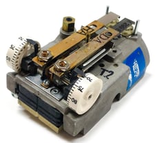 Johnson Controls T-4756-206 Heating-Cooling High Volume Output Thermostat