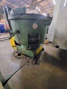 5 cu.ft. Roto-Finish, Ultramatic #SVB-5, 5 cu.ft. bowl vibratory deburr w/separator screen & media