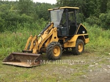 Cat 902, Wheel Loader, 3300 hours, S/N: 7ES01359, 2005