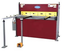 10 gauge x 4' GMC #HS-0410MD, hydraulic shear, 16" throat, 10-15 SPM, 26" manual Back Gauge, 60" squaring