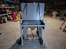 42" x 72" x 73" Econoline abrasive blast cabinet
